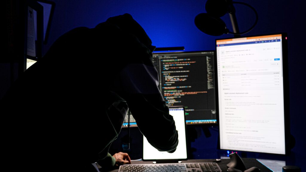 Double Agent Ransomware Negotiator Sentenced To 70 Months In Prison After Betraying Clients And Aiding BlackCat Gang